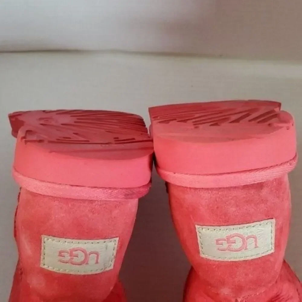 UGG Boots Classic Short II Samba Red Winter Snow BOOT BIG GIRLS YOUTH KIDS 4